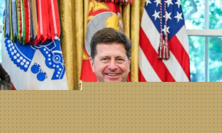 Jay Clayton Sworn in as U.S. Director of National Intelligence