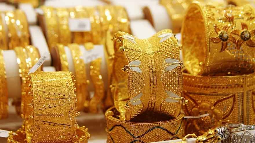 Gold prices rise by Rs5,100 per tola in Pakistan