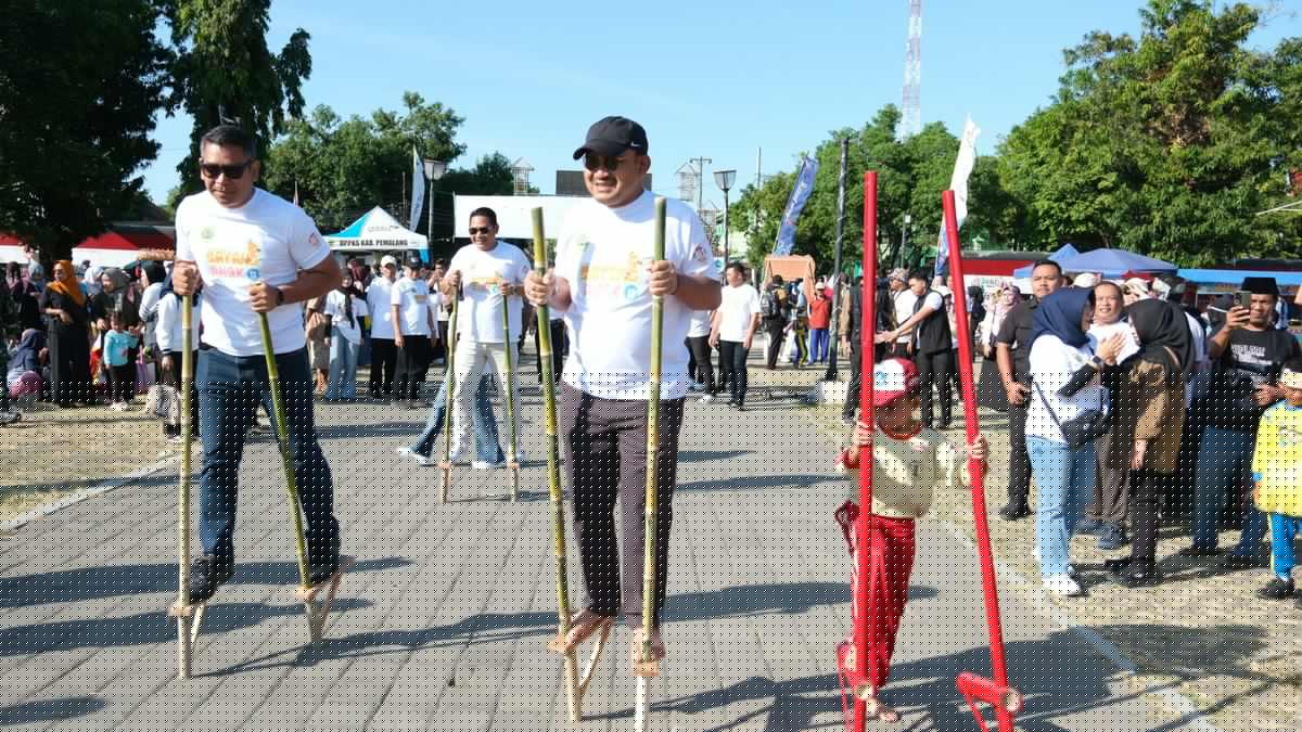 Bupati Pemalang Anom Widiyantoro Terjerat 2 Kasus