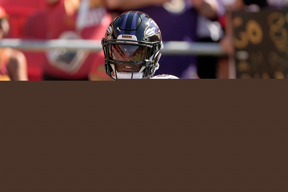 Ravens QB Lamar Jackson leaves game vs. Chiefs early with hamstring injury