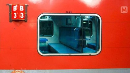 Blanket and pillow heist in AC coaches! Railways forced to tighten checks | WATCH