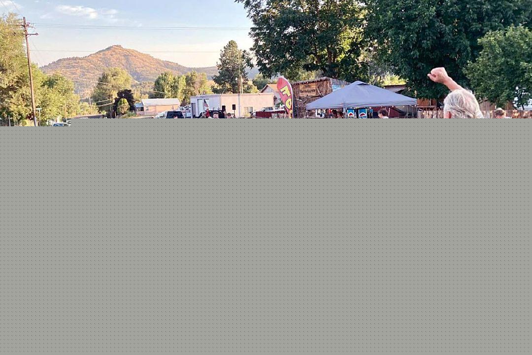 Rimrock Grill rolls out annual block party in Monument