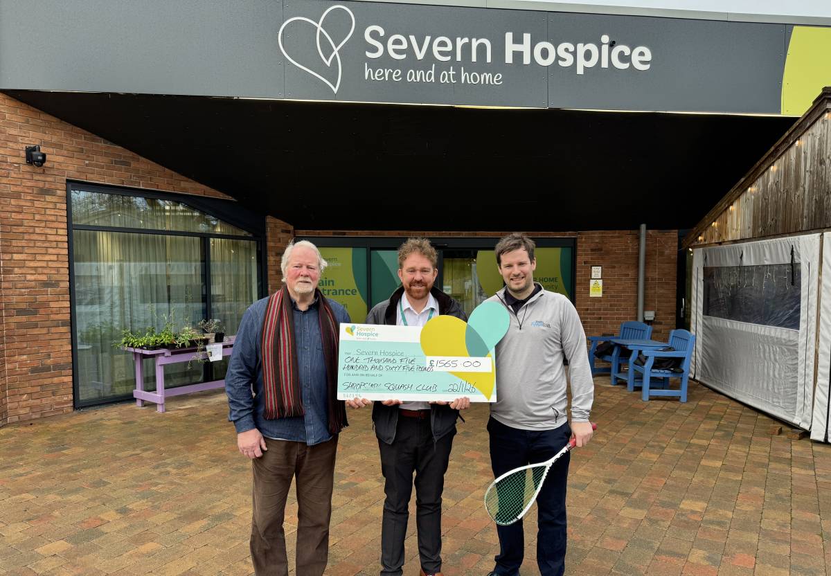 Shropshire Squash Club raises £1,550 for Severn Hospice at Charity Squash event