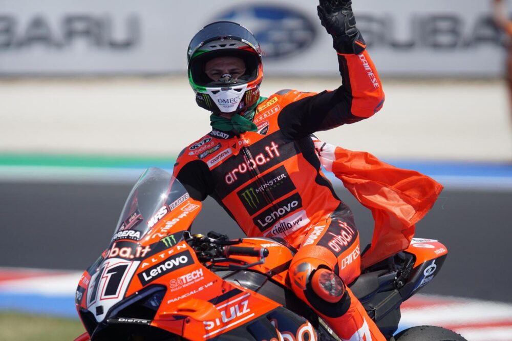 Il 2026 sarà l’anno di Nicolò Bulega in Superbike? Senza Razgatlioglu non si vedono avversari credibili