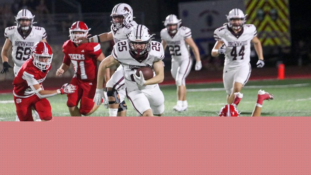 Lions look to build off first victory as they visit 4A DII No. 5 La Vega
