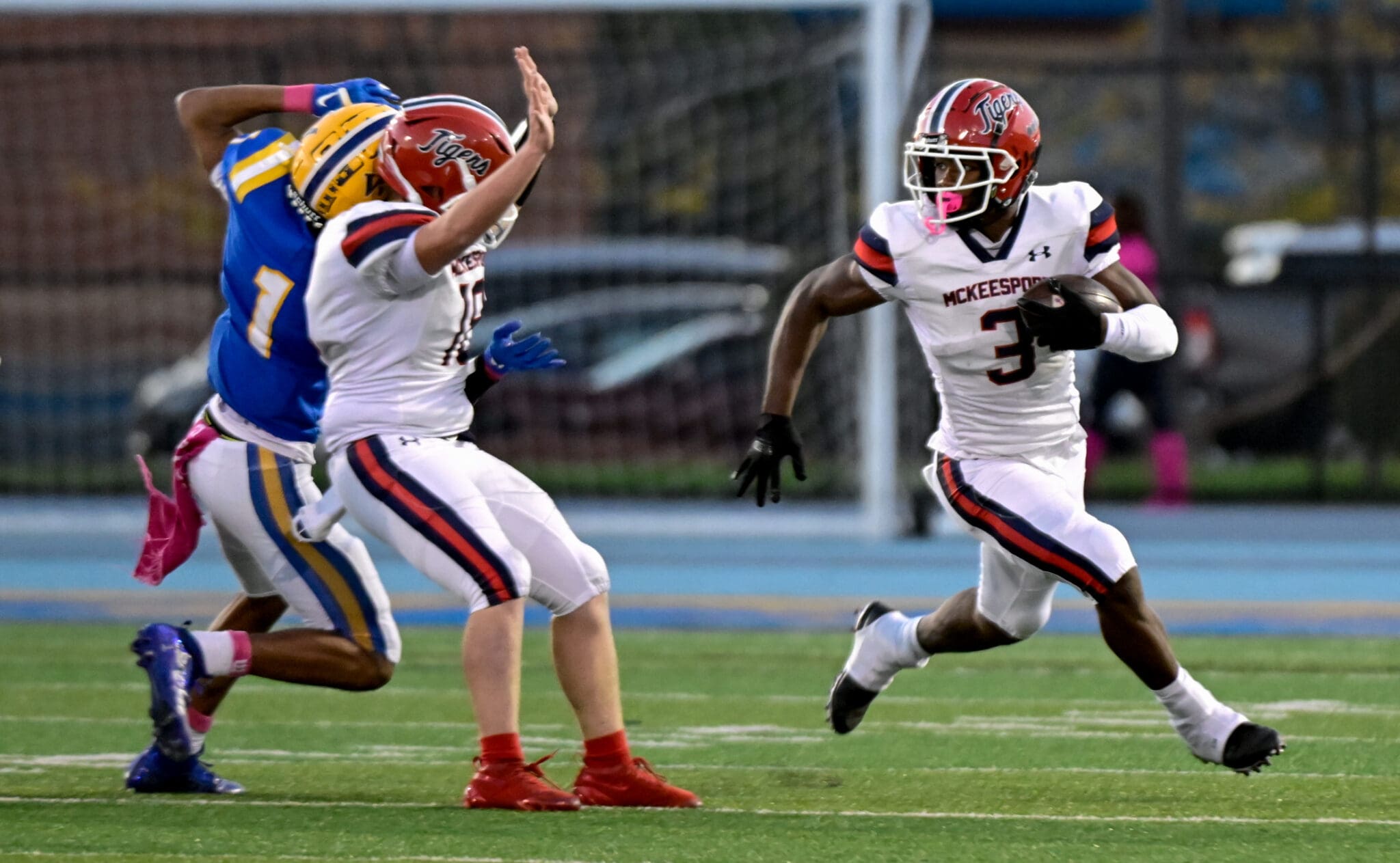 McKeesport Defeats West Mifflin in Battle of Star Running Backs
