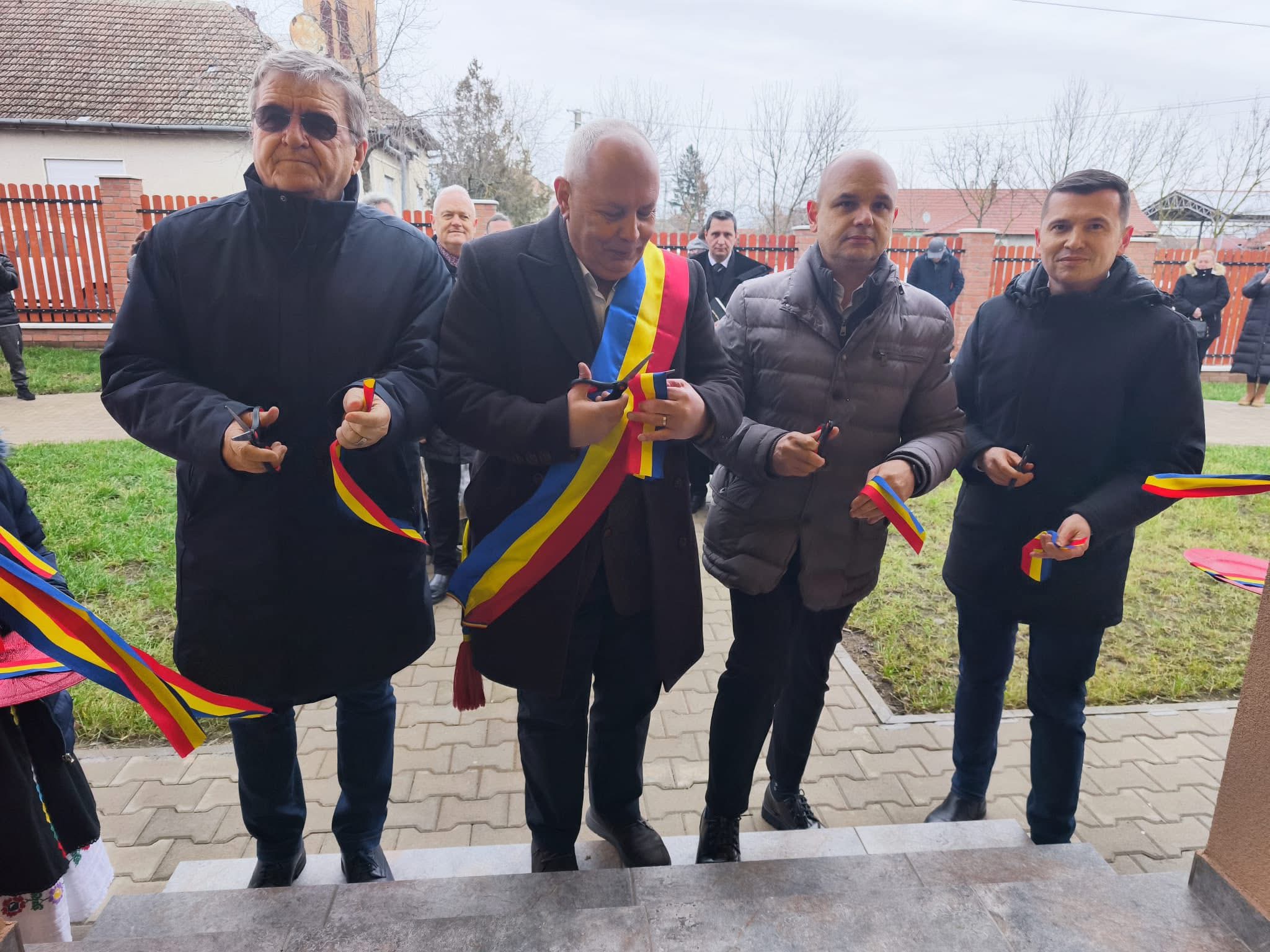 IMPLICARE ȘI SUSȚINERE! Deputatul Mircea Govor prezent la inaugurarea Centrului de zi „Exploratorii” din Moftin