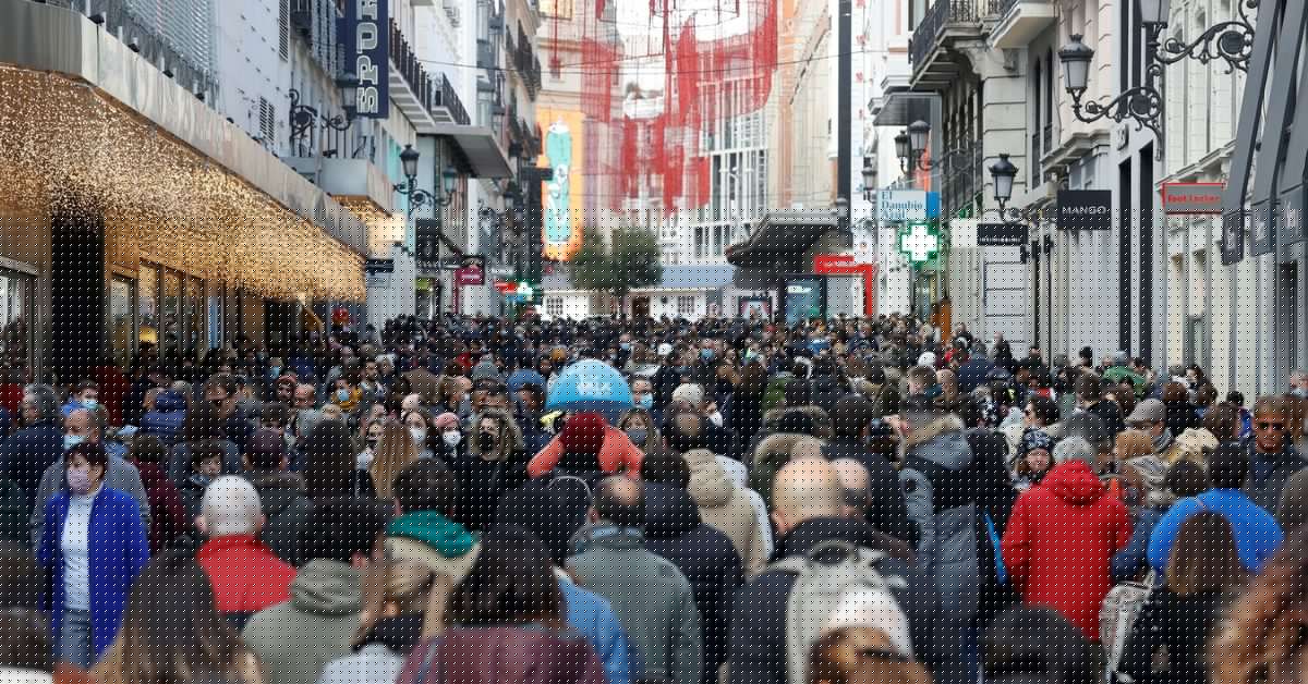 España roza los 50 millones de habitantes con 10,2 millones de personas nacidas fuera