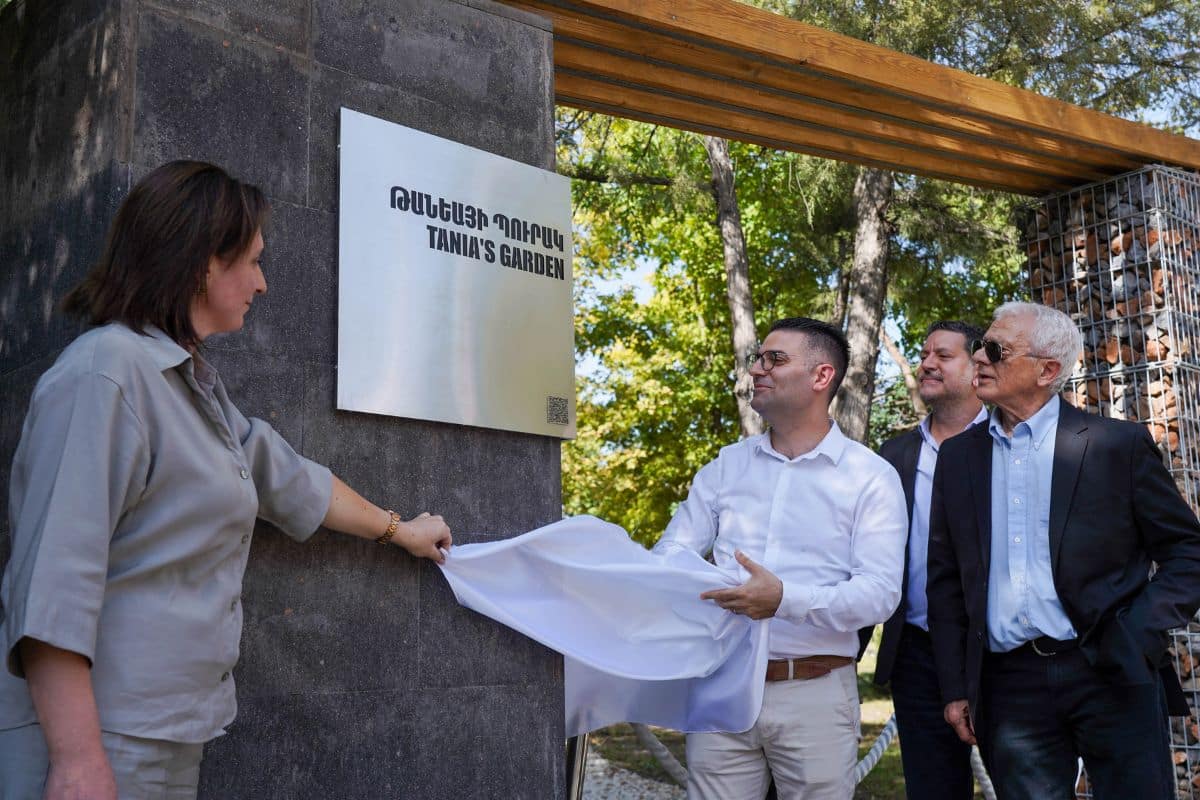 Inauguration d’un jardin en hommage à Tania Chichmanian à Erevan le 8 octobre