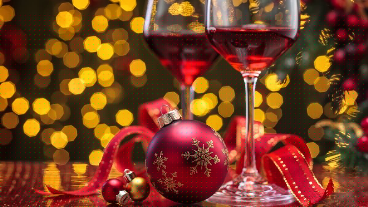 This Hallmark Wine Advent Calendar Makes the Holidays Extra Cozy
