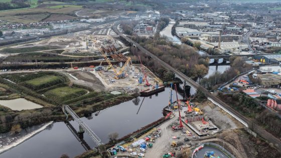 Transpennine Route Upgrade: New Ravensthorpe station sees progress on 2 bridges