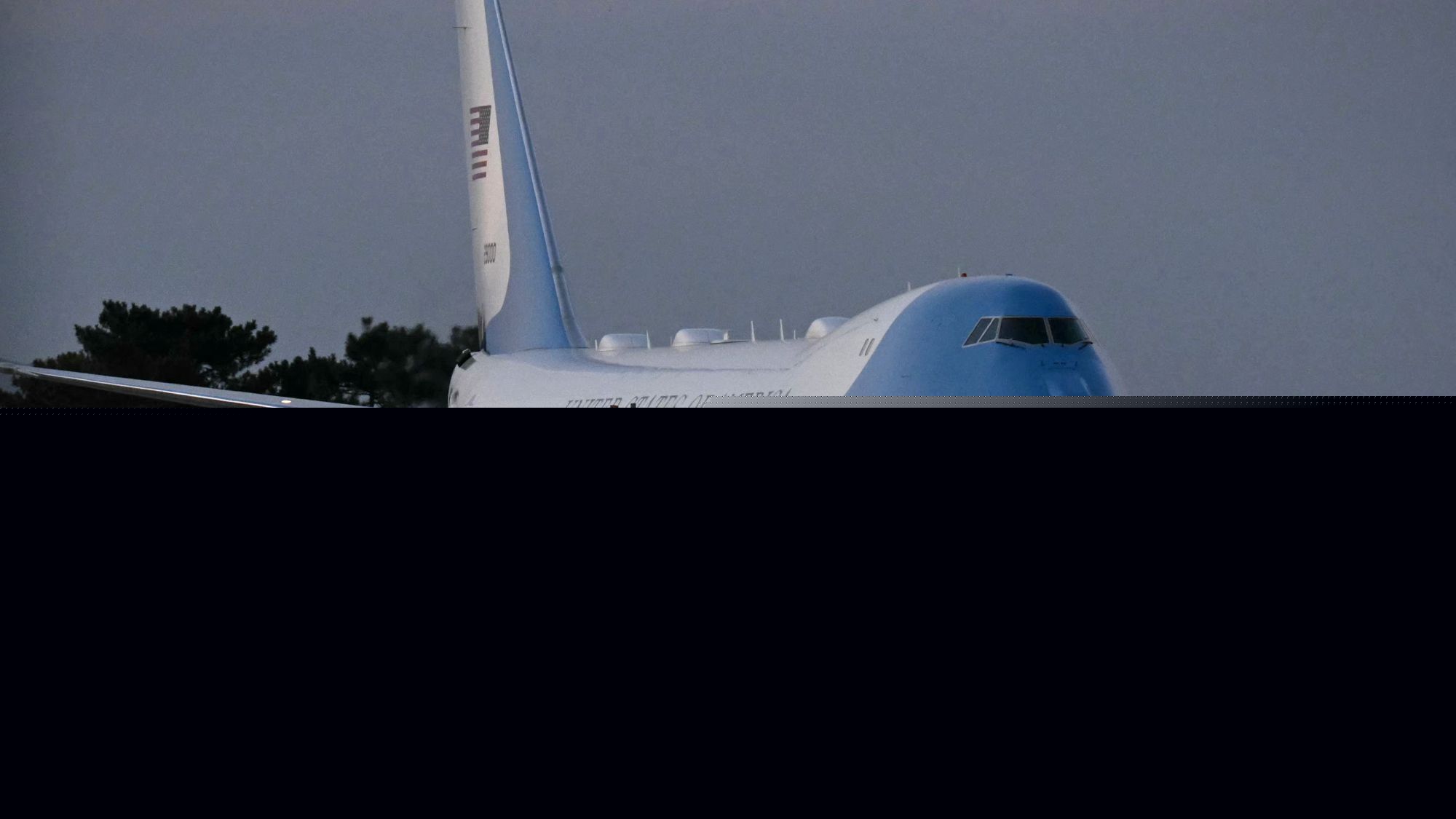 Report: Trump left plane in cart to thwart Iran plot