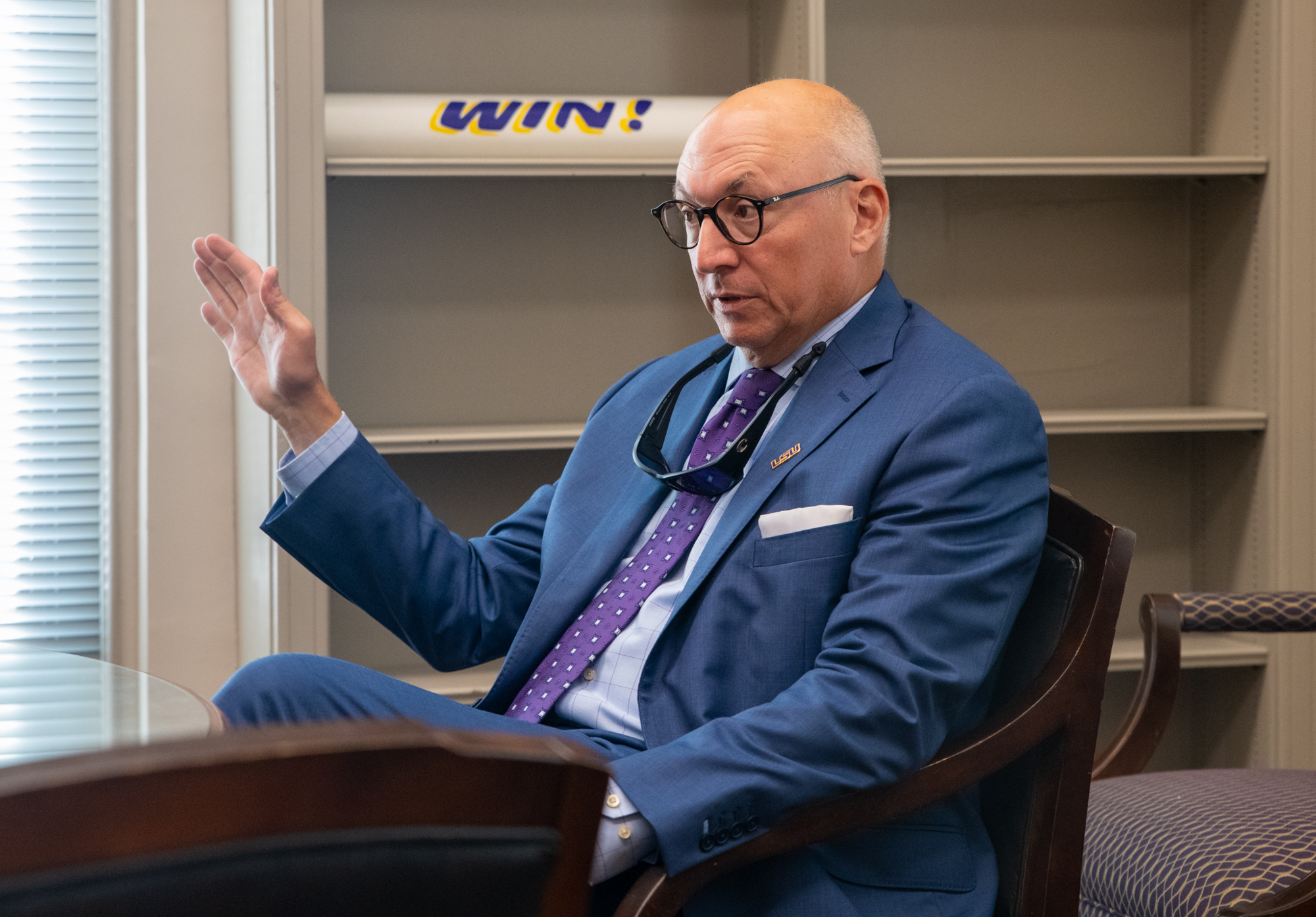 LSU interim president tells faculty and staff to ‘stay engaged’ despite federal shutdown