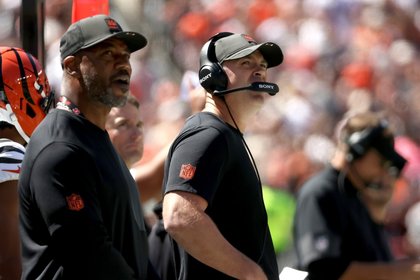 Why Zac Taylor is secretly welcoming this moment of crisis for his team: Bengals news roundup