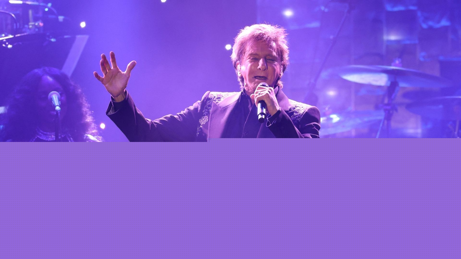 Barry Manilow Fans React After Concert Is Postponed Minutes Before Start