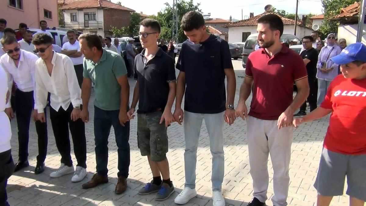 İtalyanlar Çorum'da Türk Düğününe Hayran Kaldı