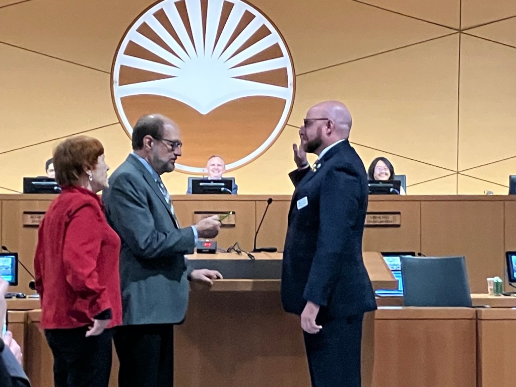 Sunnyvale swears in new vice mayor