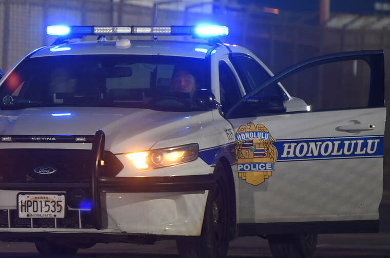 2 men rob man, 62, of moped in Waipahu, police say