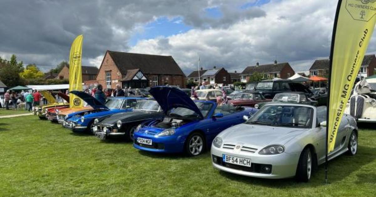 Thousands of vintage and modern supercars to roar into town for new festival