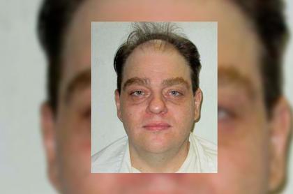 « Ça ne ramènera pas ma mère » : l’incroyable pardon d’un fils au meurtrier de sa mère, qui demande à annuler son exécution