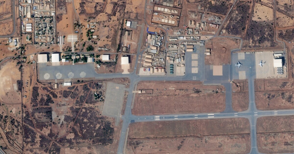 Videos zeigen Schüsse - Anrainer melden Explosionen bei Flughafen im Niger