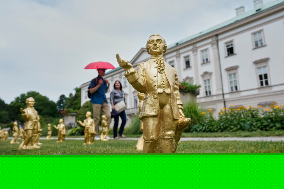 A Salzburg Festival Art Installation Featured 320 Little Mozart Statues. Two-Thirds Of Them Have Been Stolen.