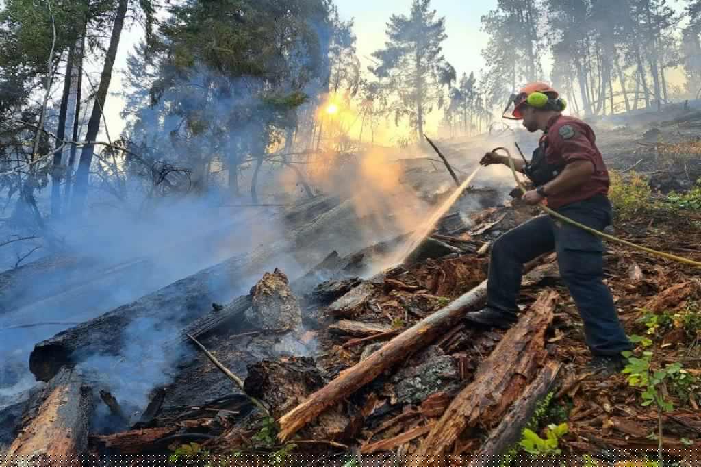 Shifting winds could increase activity on Quilpituk Creek wildfire