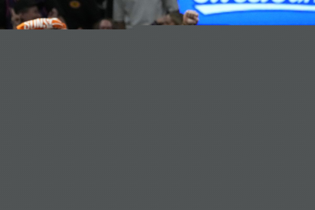 Suns forward Dillon Brooks agrees to $73 million, three-year extension, AP sources say