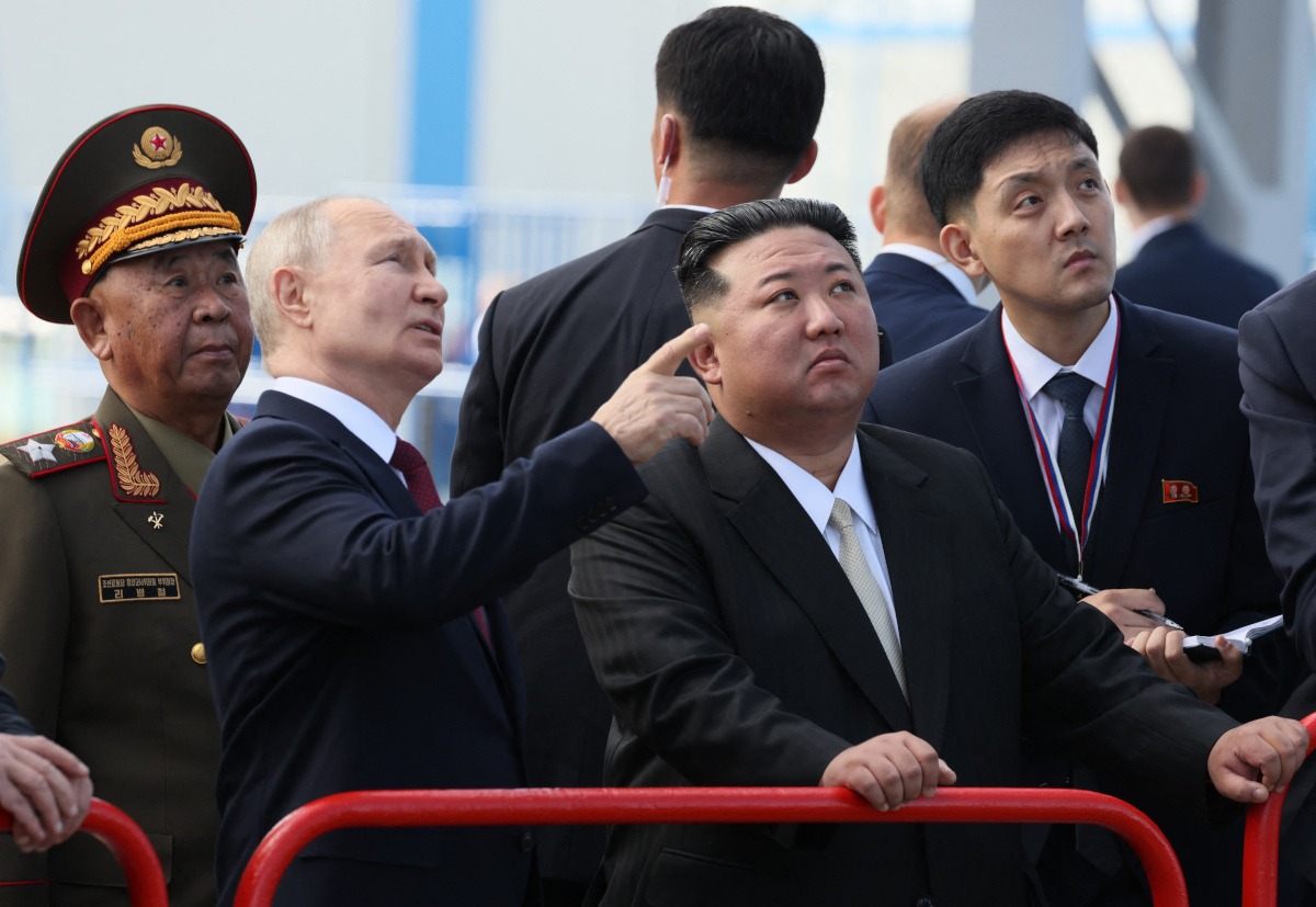 Cum a câștigat regimul dictatorului Kim Jong Un zeci de miliarde de euro din războiul dus de Rusia în Ucraina: 2.000 de dolari pe lună pentru fiecare militar nord-coreean trimis pe front și cantități uriașe de muniție în sprijinul Moscovei