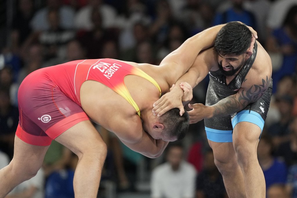 Olympic wrestler Amarveer Dhesi suspended two years for anti-doping rule violation