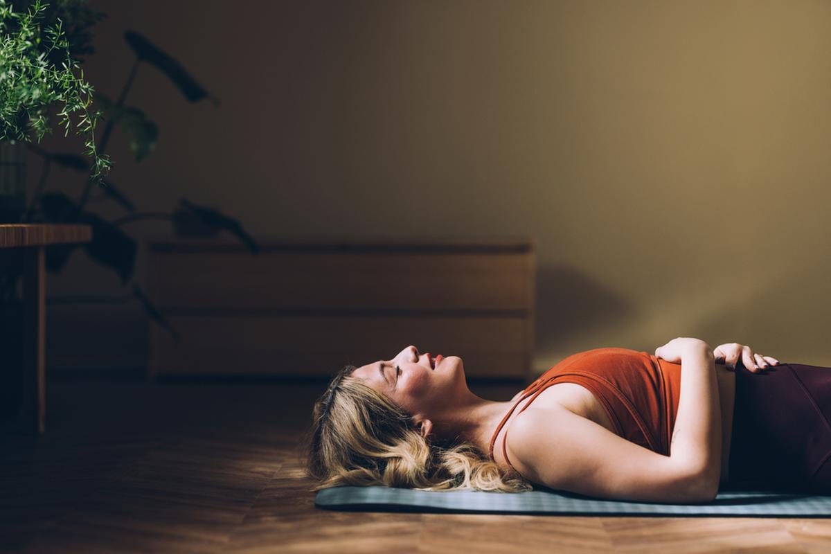 Queste 5 tecniche di meditazione aiutano ad addormentarsi più velocemente e a migliorare il sonno