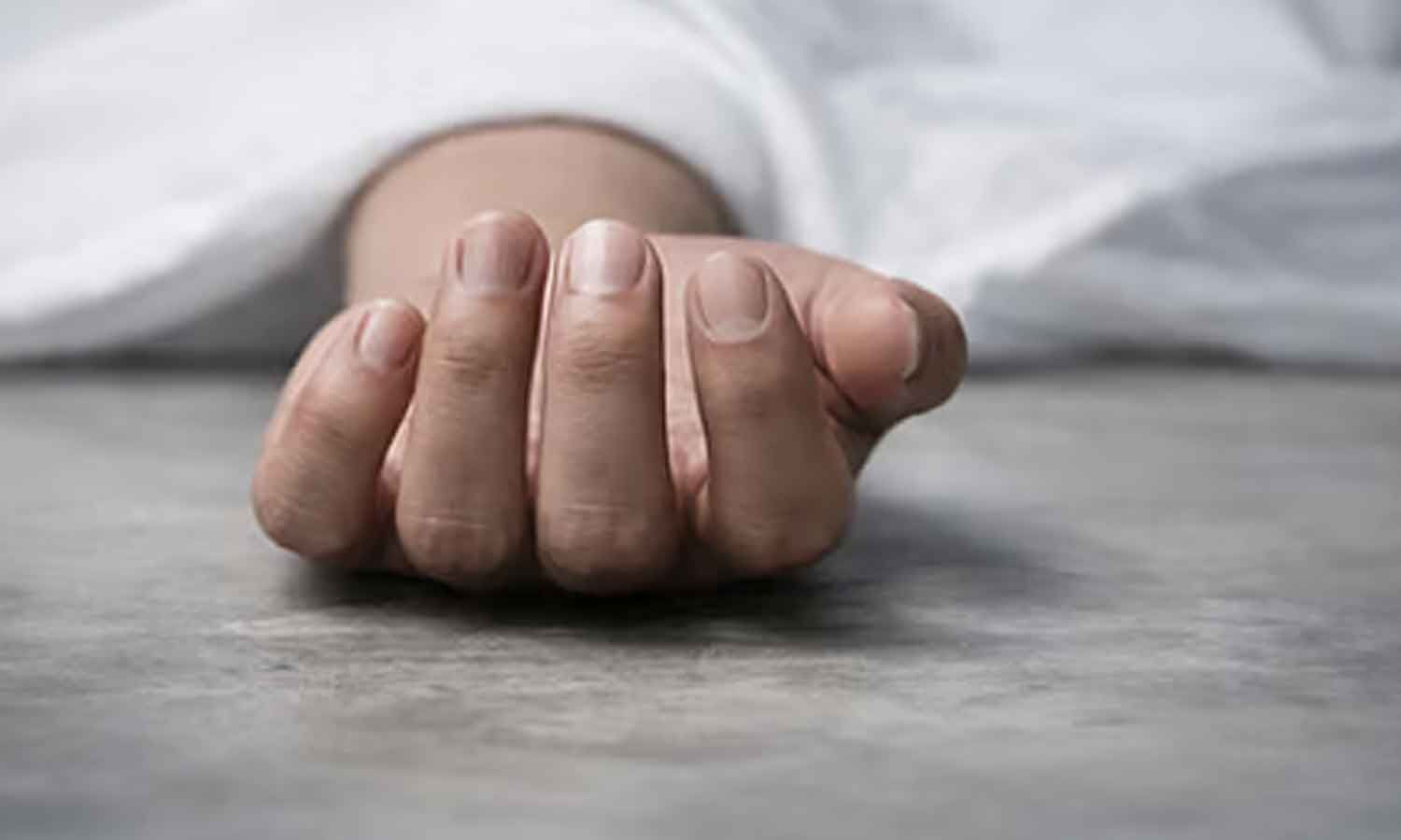 Constable dies after bike collides with bull in Uttar Pradesh
