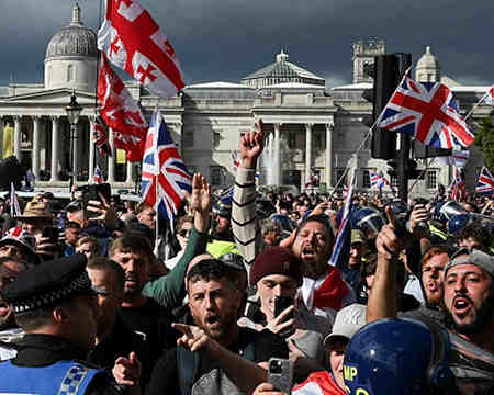 Over 110,000 join London anti-migrant protest