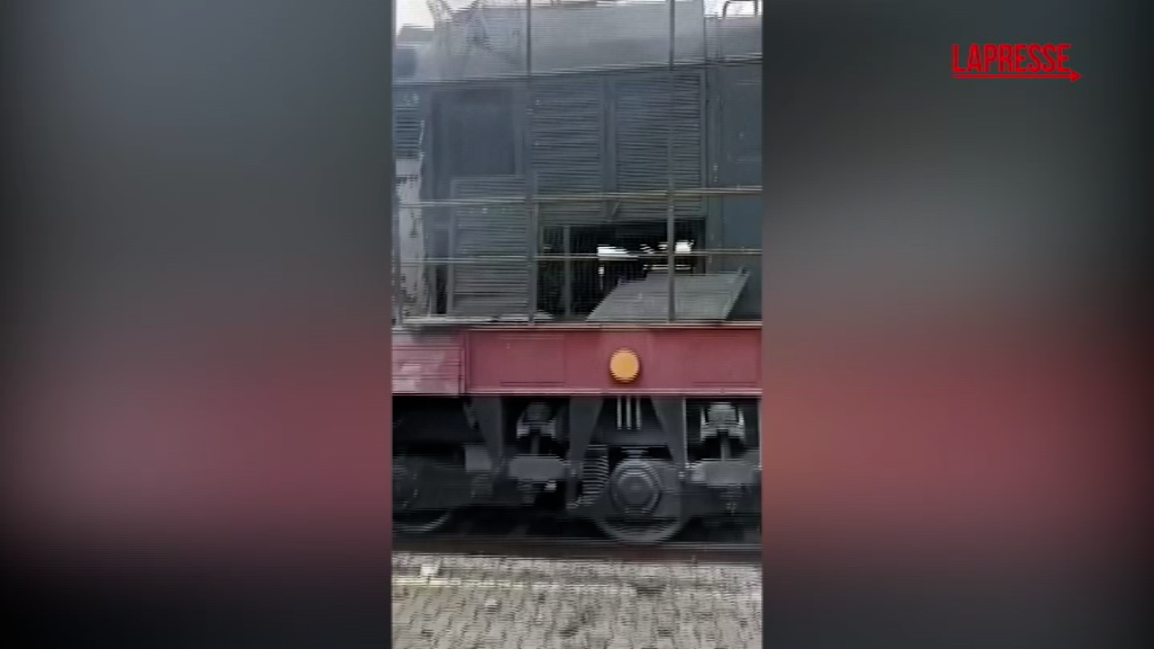 Ucraina, raid russo su stazione ferroviaria: le immagini