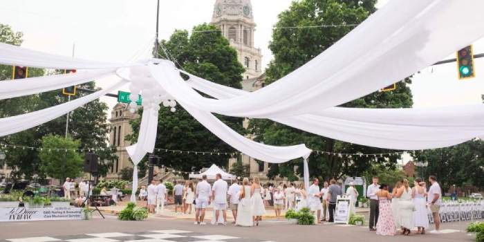 Le Diner en Blanc Returns To Downtown Warsaw With New Carry-In Dining Option