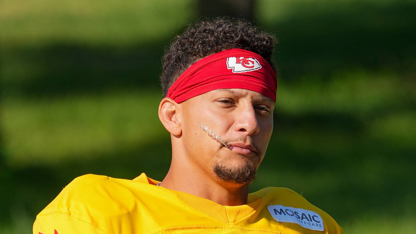Ranking the Chiefs' offensive position groups from strongest to weakest heading into 2026 season