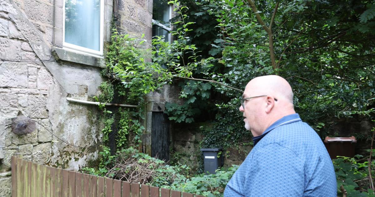 Sewage spewing into Greenock resident's garden as pipe problem drags on