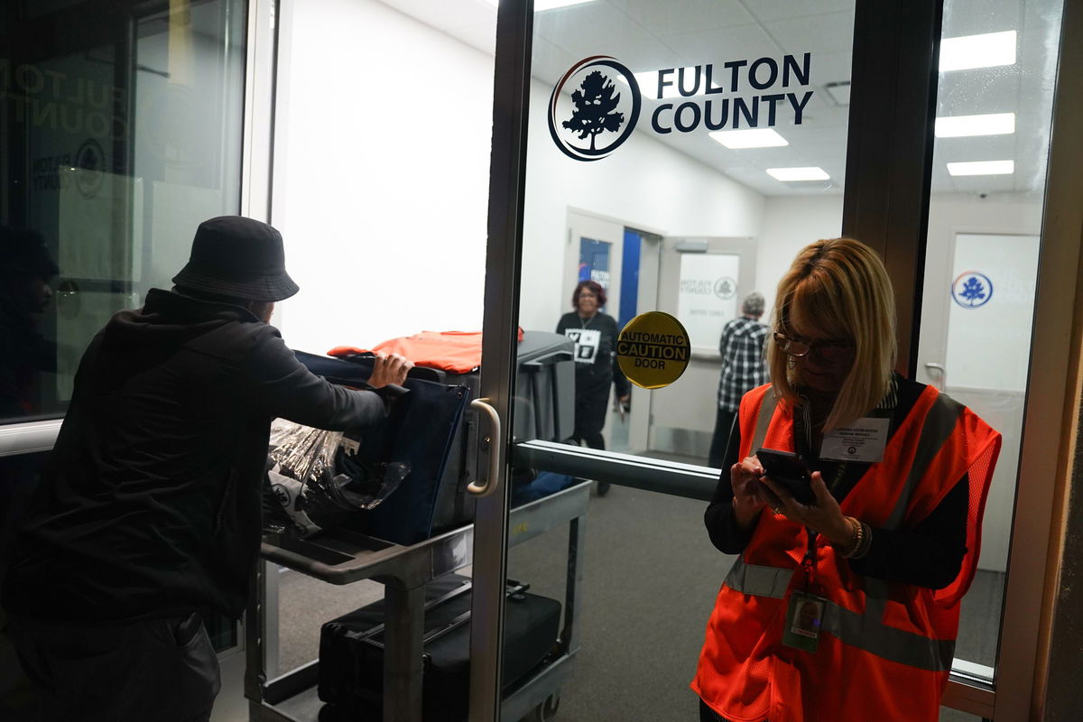 FBI searching Fulton County elections office as it investigates alleged voter fraud