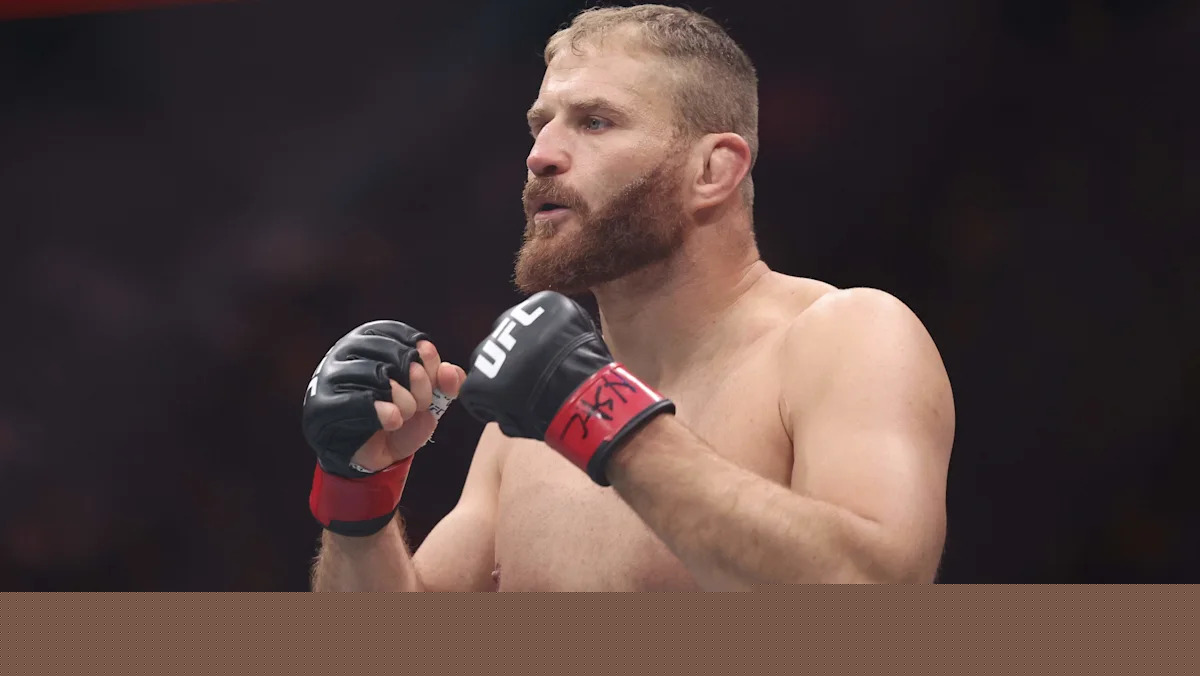 Israel Adesanya Predicts Jan Blachowicz vs. Navajo Stirling