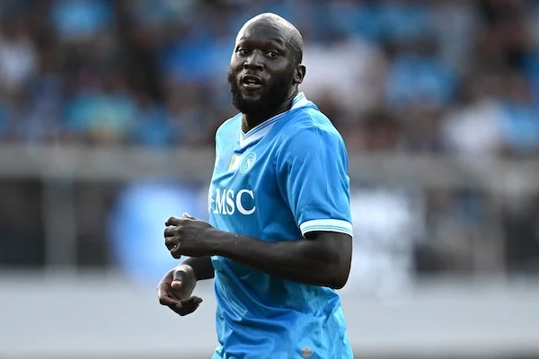 Lukaku annuncia la scomparsa del padre: “Grazie per avermi insegnato tutto, la mia vita non sarà più la stessa”