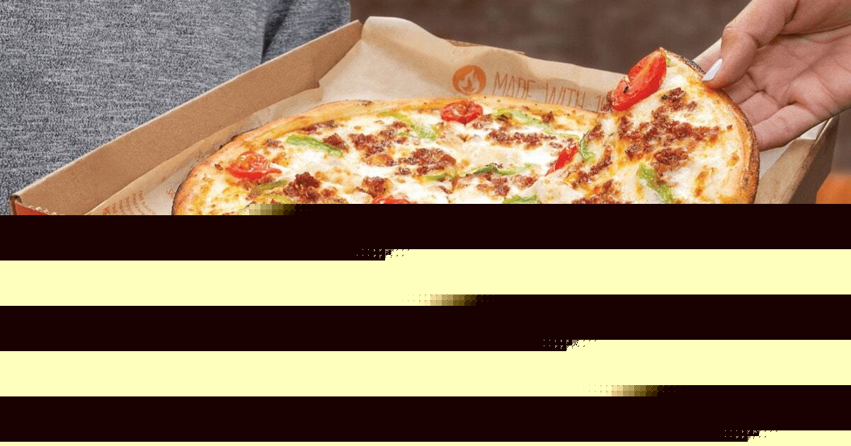 Pizza Pizza! 14 Pizza Chains That Deliver Vegan Pies