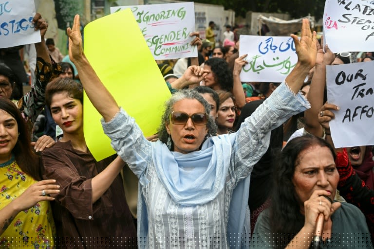 Pakistan's transgender community protests soaring prices