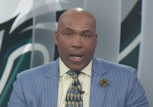 Eagles Notebook: Defense is giving up ground, not games