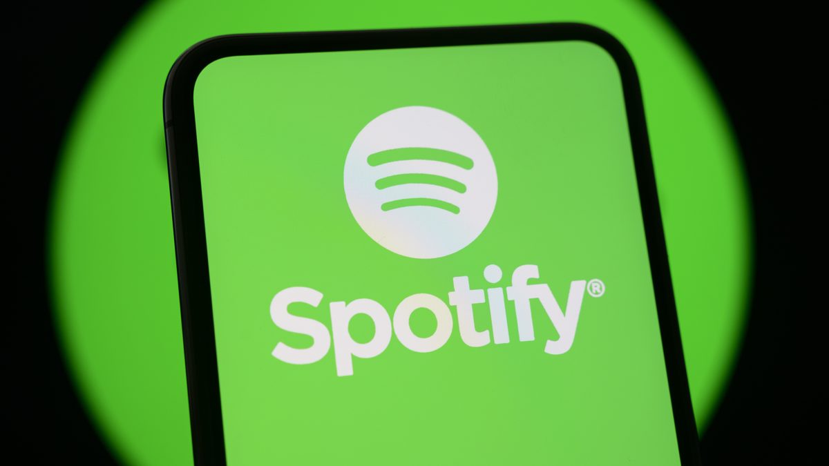 Sick of Making Workout Playlists? Spotify's New Running Mode Can Help