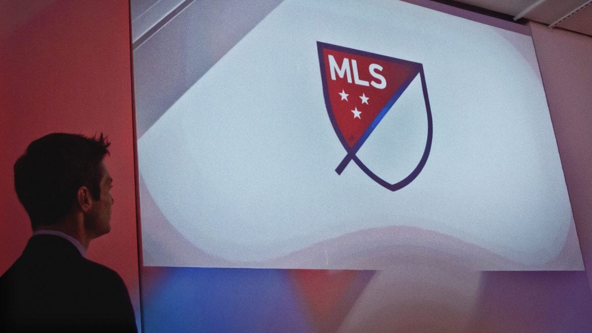 Arrestaron en el aeropuerto de Miami por presunto tráfico de drogas a Diego Serna, exjugador colombiano de la MLS