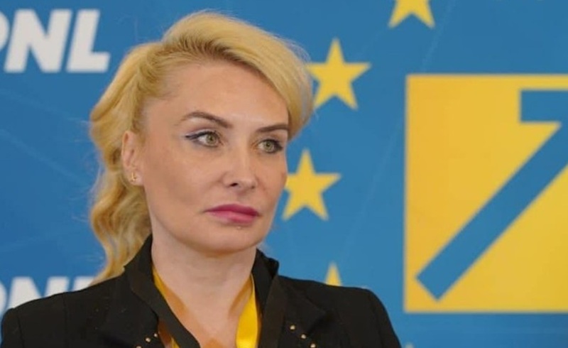 Avocată, membru al organizației PNL Sector 1, prinsă în flagrant – ar fi cerut mită de 60.000 euro pentru intervenţii în justiție și campania unui candidat la primărie, conform DNA