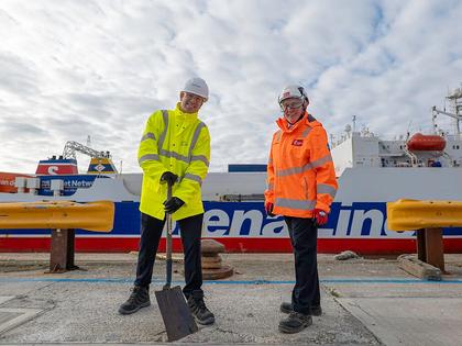 UK Introduces First Electric Shipping Routes to Cut Irish Sea Emissions