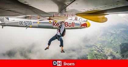 Un Slovène escalade un avion… en plein vol et réalise une première mondiale !