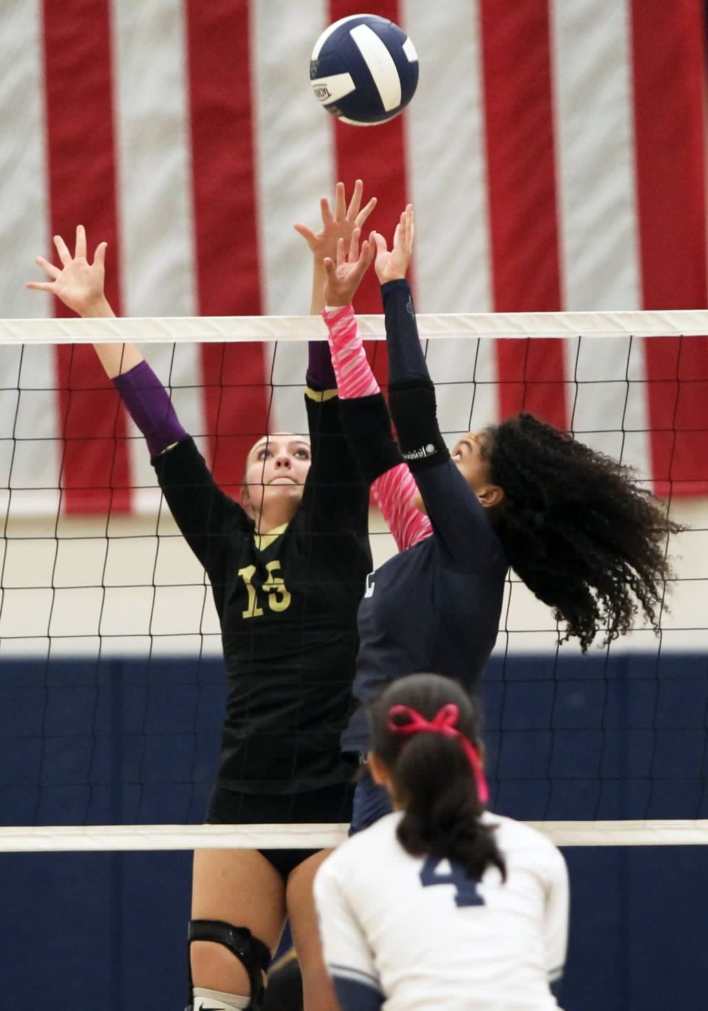 Vermilion vs. Lorain volleyball: Sailors show growth in four-set win