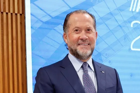 Abanca vuelve a ver como "estratégico" crecer con compras